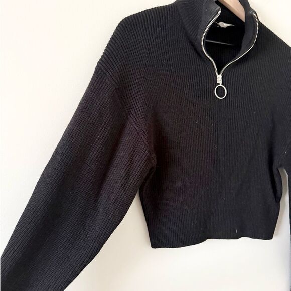 H&M Divided Mock Neck Half Zip Ribbed Pullover Sweater in Black Size S - Picture 2 of 5